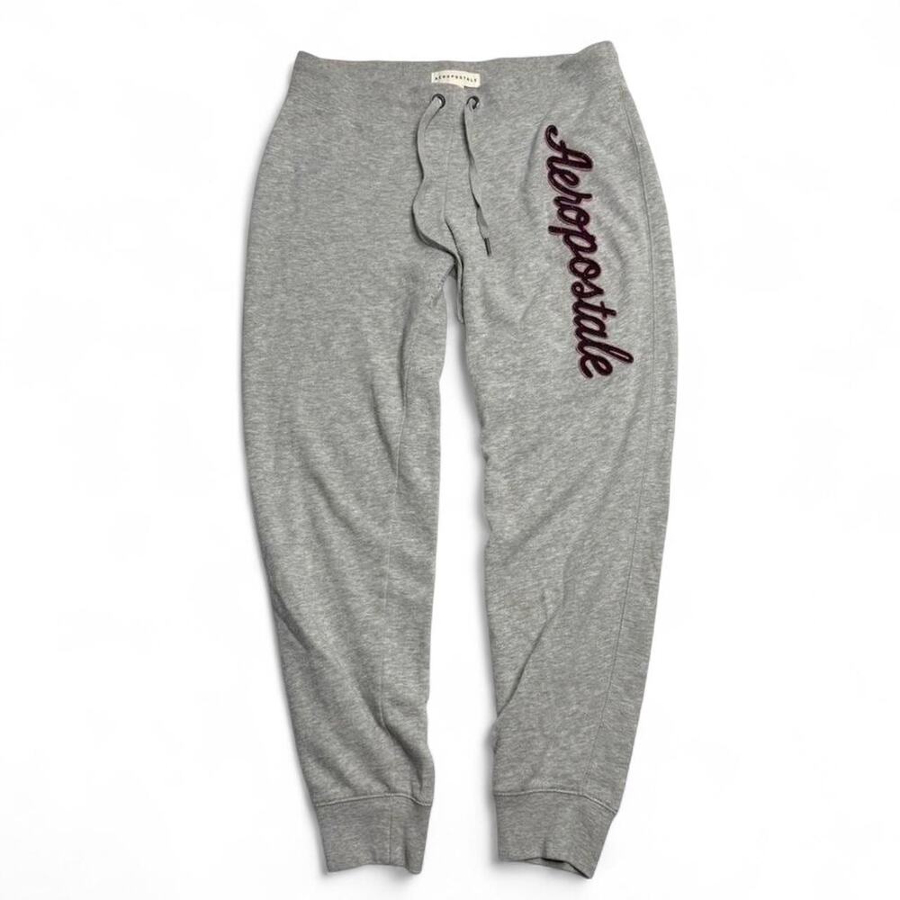 Aeropostale Y2K Grey Embroidered Joggers sweatpants with Jawstring size Medium